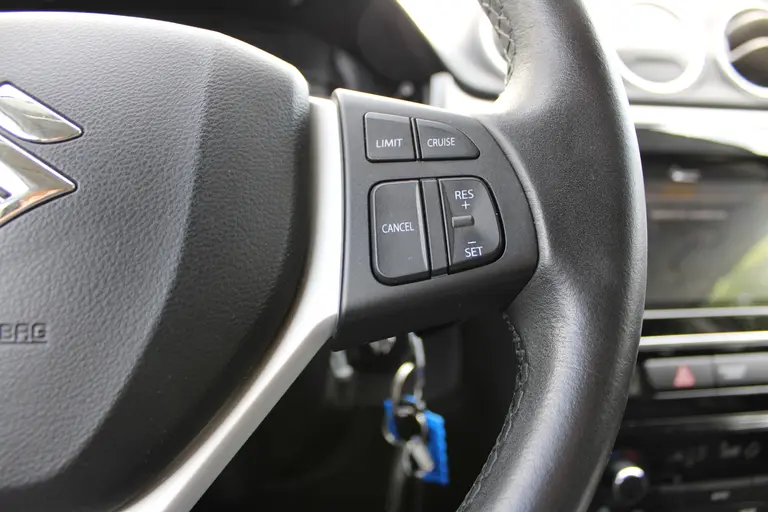 Suzuki Vitara 1.0 Boosterjet Select, Automaat, Trekhaak, All-Seasons, Parkeersensoren en Navigatie afbeelding 23
