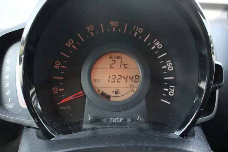 Toyota Aygo 1.0 VVT-i x-play Achteruitrijcamera, Airco, Bluetooth, Elektrische Ramen afbeelding 26