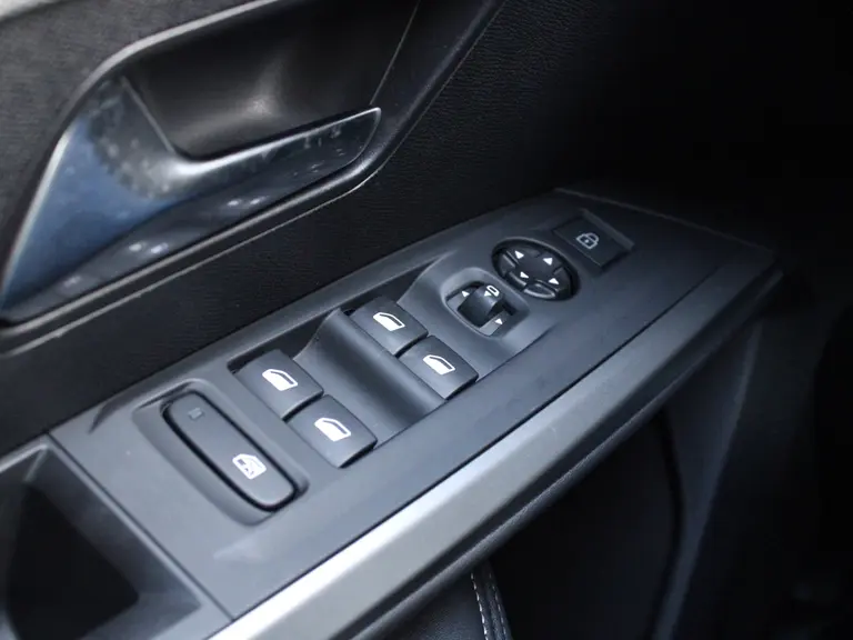 Peugeot E-3008 Allure 73 kWh 214PK Automaat Navigatie, Rondomzichtcamera, Keyless Entry & Start, Parkeersensoren Voor & Achter afbeelding 18