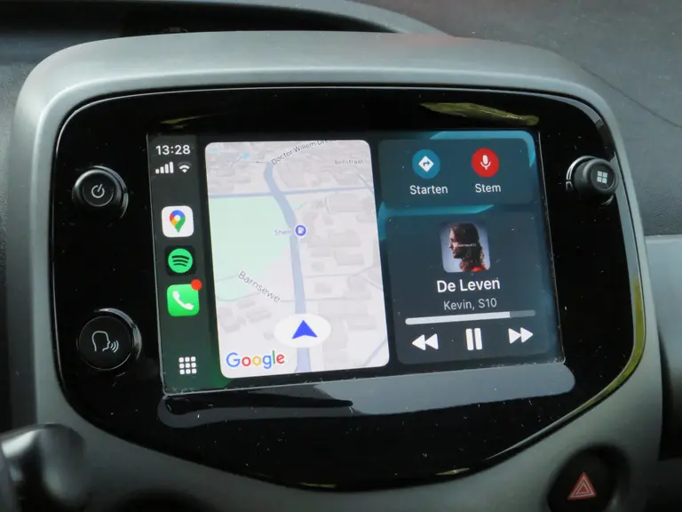 Toyota Aygo 1.0 VVT-i x-play, Camera, 1e Eig. en Dealer Onderhouden, Apple Carplay/ Android Auto afbeelding 14