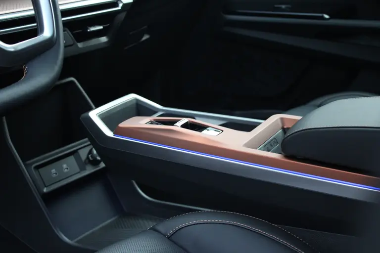 KGM Torres EVX Titanium 73.4 kWh 207pk, Dandy Blue, 20"inch LM velgen, Trekhaak 7 jaar garantie! afbeelding 22