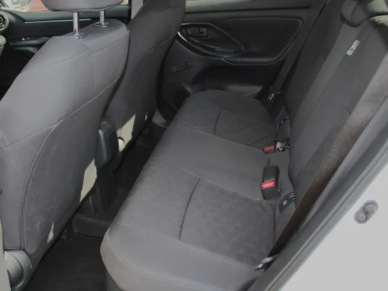 Toyota Yaris 1.5 Hybrid 115 Comfort Adaptieve Cruise en Climate Control, Carplay/Android Auto afbeelding 30