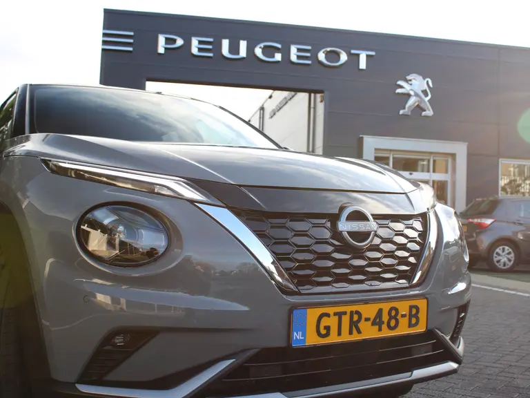 Nissan Juke 1.6 Hybrid 143PK N-Design Automaat Navigatie,  Achteruitrijcamera, Keyless Entry & Start, Stoel & Stuurverwarming, Parkeersensoren Voor & Achter afbeelding 3