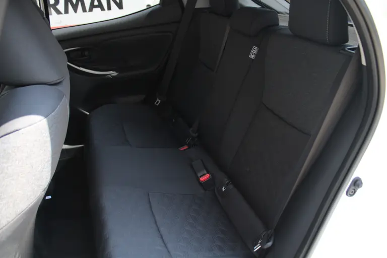 Toyota Yaris 1.5 Hybrid 115 Teamplayer Achteruitrijcamera, Parkeersensoren voor en achter, Airco Automatisch, Cruise Control Adaptief afbeelding 7