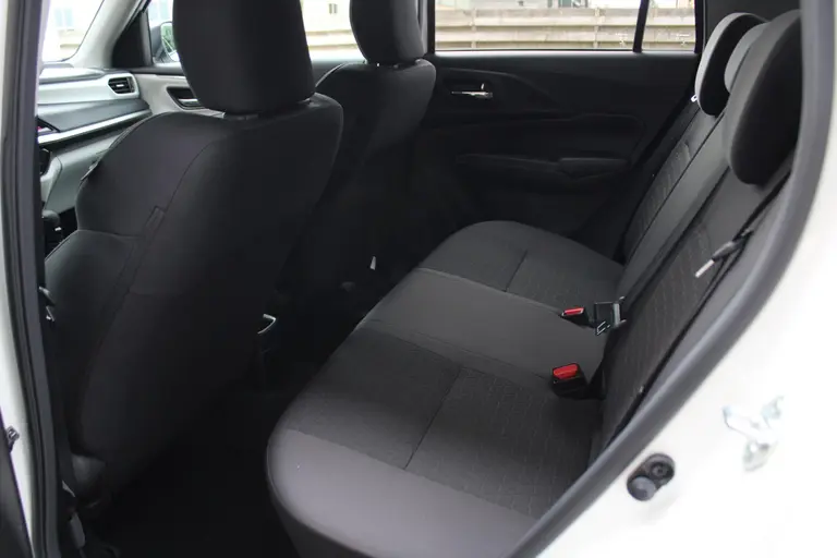 Suzuki Swift 1.2 Style Smart Hybrid CVT Automaat NIEUW MET 6 JAAR GARANTIE! Navigatie, Adaptieve Cruise Control, Stoelverwarming, Climate Control afbeelding 16