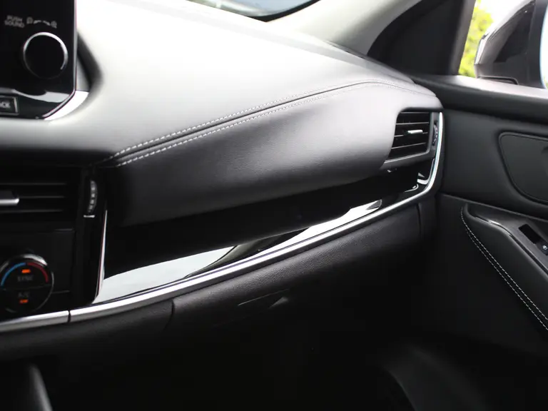 Nissan QASHQAI N-Style 1.3 MHEV 158PK Xtronic Automaat Navigatie, Rondomzichtcamera, Adaptieve Cruise Control, Climate Control, Apple Carplay, Android Auto afbeelding 33