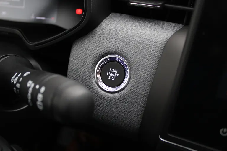 Mitsubishi Colt 1.0T MT Intense Cruise/Climate control, 16"LM velgen, Camera, Apple Carplay/Andr.auto, Parkeersensoren V+A, afbeelding 17