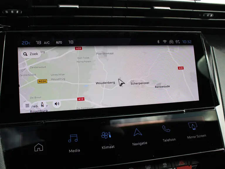 Peugeot 308 SW 1.2 PureTech 130PK Allure Adaptieve Cruis Control, Navigatie, Getinte Ramen afbeelding 24