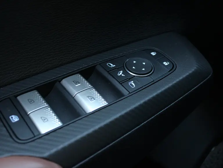 Mitsubishi Outlander 2.4 PHEV Instyle+ Lederen Interieur, Elektrisch Glazen Panoramadak, Stoelventilatie, Yamaha Audio afbeelding 48