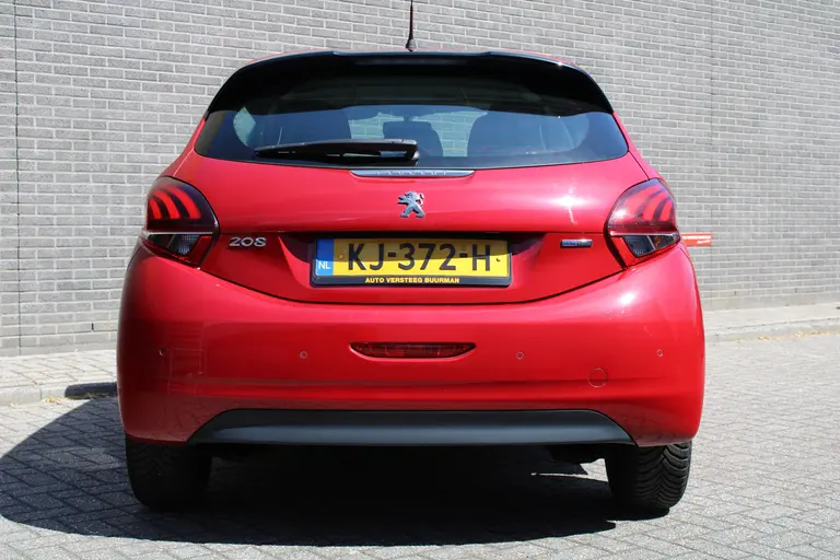 Peugeot 208 1.2 PureTech Blue Lion 5 deurs Airco, Navigatie, Cruise control, DAB radio, Bluetooth, Mistlampen, Parkeersensoren afbeelding 6