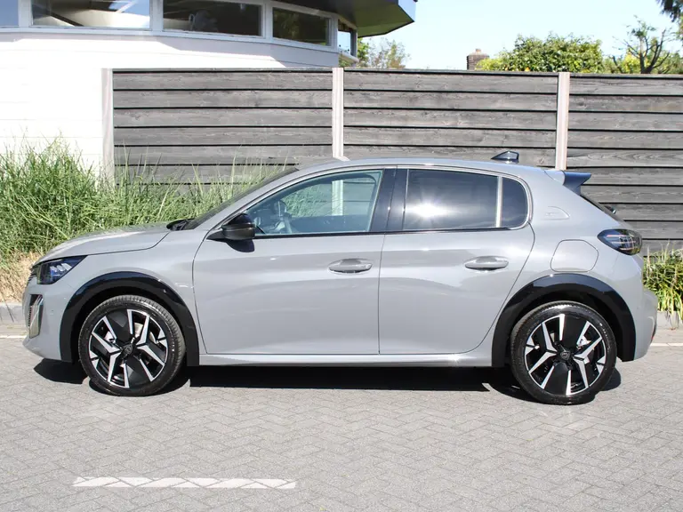 Peugeot 208 GT 1.2 Hybrid 145PK e-DCS6 Automaat Navigatie, Rondomzichtcamera, Keyless, Massage, Stoelverwarming, Parkeersensoren afbeelding 6