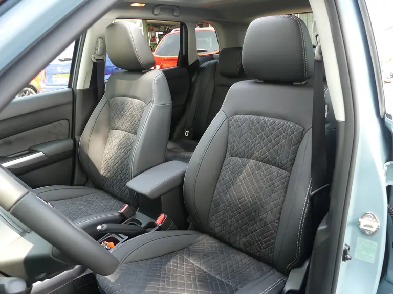 Suzuki Vitara 1.4 Boosterjet Style Smart Hybrid 6 jaar garantie! Nieuw uit voorraad leverbaar! Sunroof! afbeelding 9