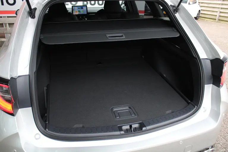 Suzuki Swace 1.8 Hybrid Style Automaat 140PK All-Season Banden, Adaptieve Cruise Control, Navigatie, Stuur Verwarmd, Voorruitverwarming, Draadloze Telefoonlader afbeelding 22
