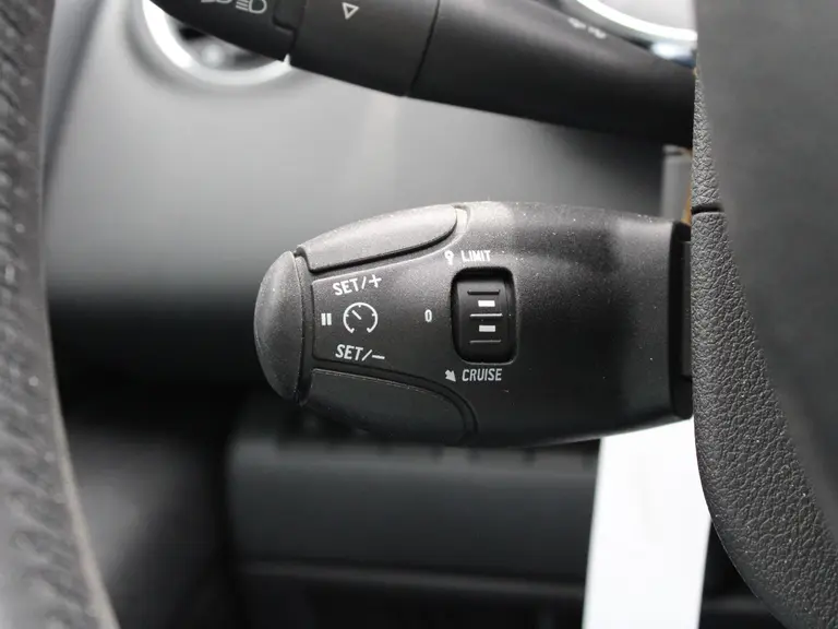 Peugeot 3008 Style 1.2 PureTech 130PK Trekhaak, Navigatie, Parkeersensoren, Cruise Control, Climate Control afbeelding 22