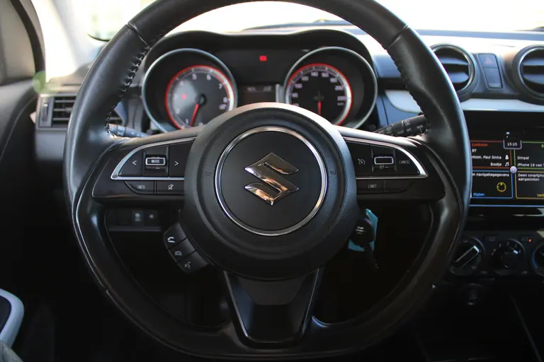 Suzuki Swift 1.2 Select Carplay/Android Auto, Achteruitrijcamera, Stoelverwarming, DAB Radio, Airco afbeelding 23