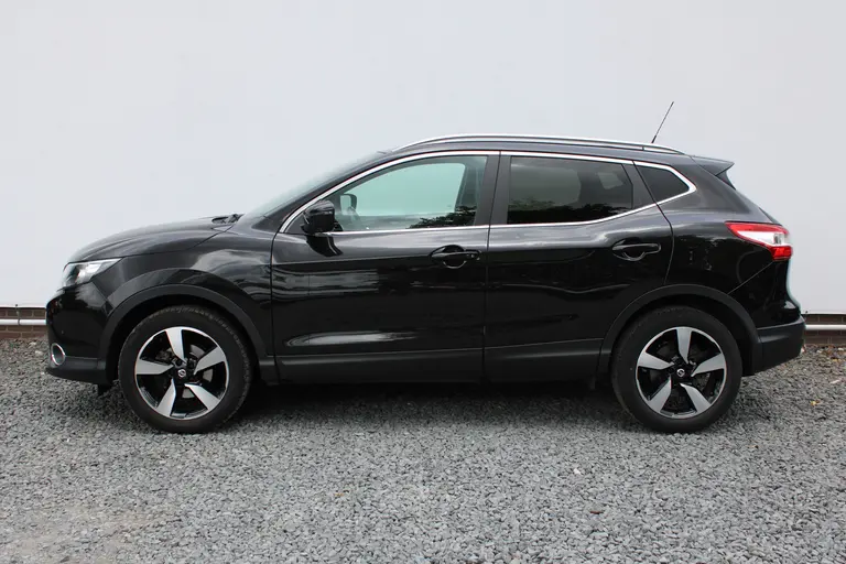 Nissan QASHQAI 1.2 N-Vision, Automaat, Parkeersensoren voor en Achter Panorama Dak! afbeelding 2