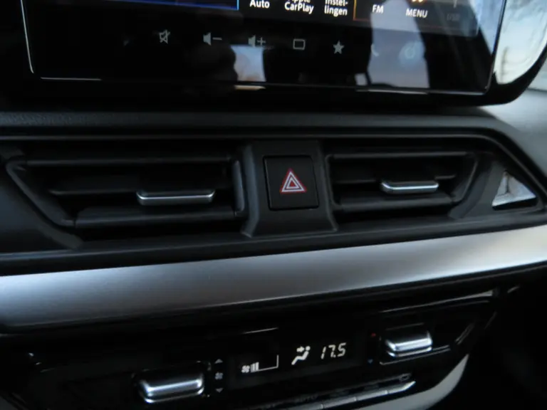 Suzuki Swift 1.2 Style Smart Hybrid Dodehoek Detector, Suzuki Body Kit Piano Black Demo Voordeel! afbeelding 20