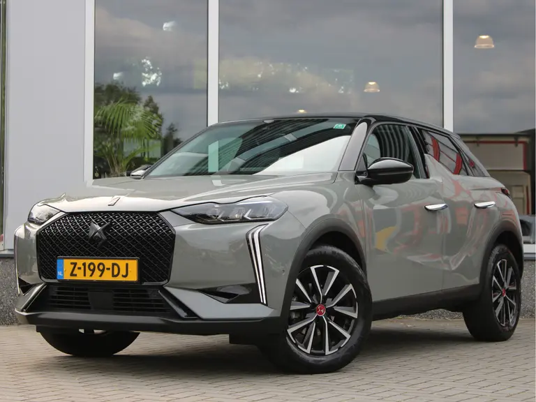 DS DS 3 1.2 PureTech Performance Line Automaat Microvezel Bekleding, Rondomzicht Camera, Cruise en Climate Control afbeelding 11