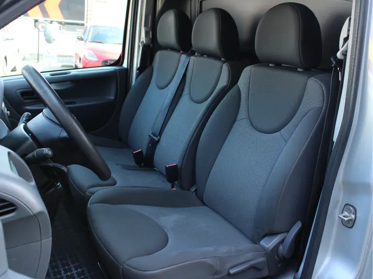Peugeot Expert 227 1.6 HDI L1H1 Navteq 2, 3 Zitplaatsen Trekhaak, Navigatie, Cruise Control, Bluetooth, Airco afbeelding 7