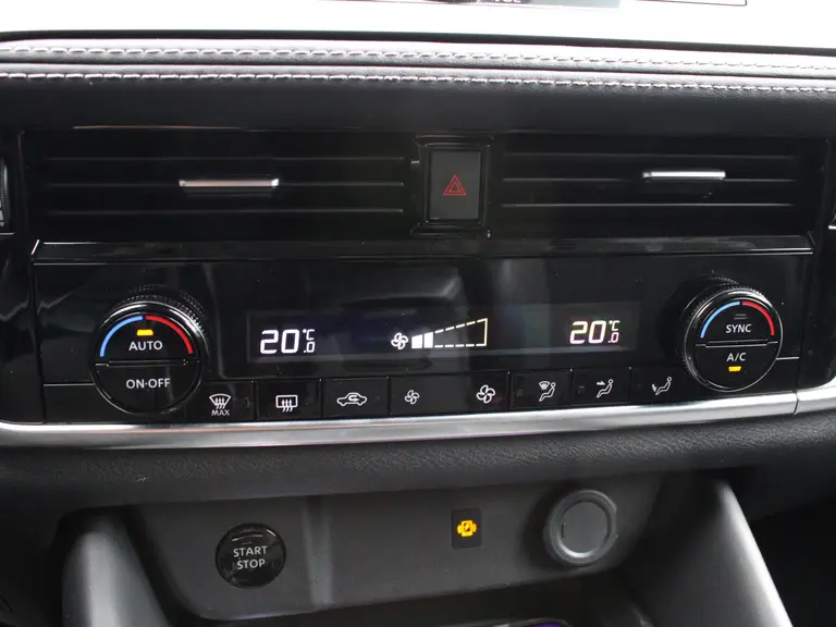 Nissan QASHQAI N-Connecta 1.5 e-Power 190PK Automaat Navigatie, Rondomzichtcamera, Keyless, Parkeersensoren, Apple Carplay, Android Auto afbeelding 29