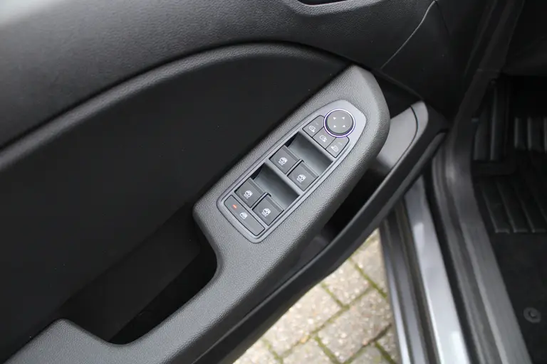 Mitsubishi Colt 1.0T MT Intense Cruise/Climate control, 16"LM velgen, Camera, Apple Carplay/Andr.auto, Parkeersensoren V+A, afbeelding 8
