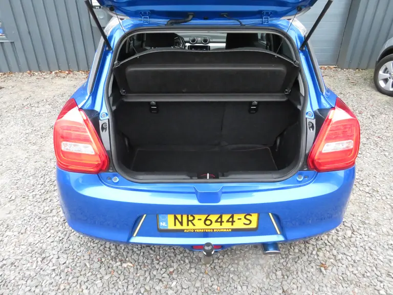 Suzuki Swift 1.0 Stijl Smart Hybrid Turbo, Trekhaak, 17 inch, Achteruitrijcamera, Carplay en Dealer onderhouden! afbeelding 10