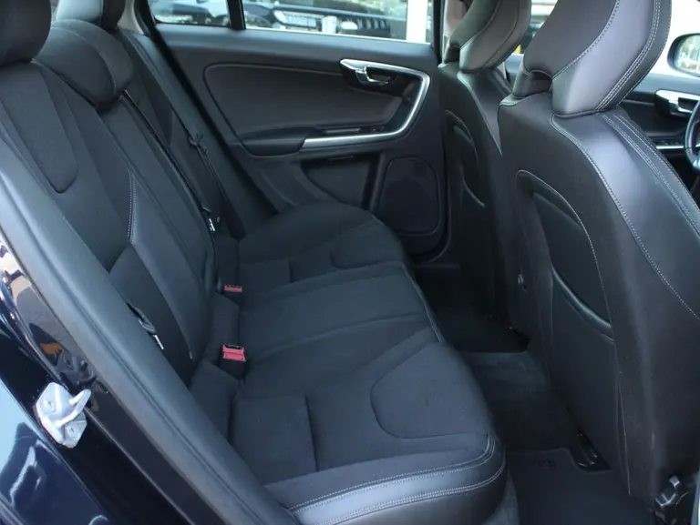 Volvo S60 1.5 T2 Nordic+ Automaat afbeelding 32