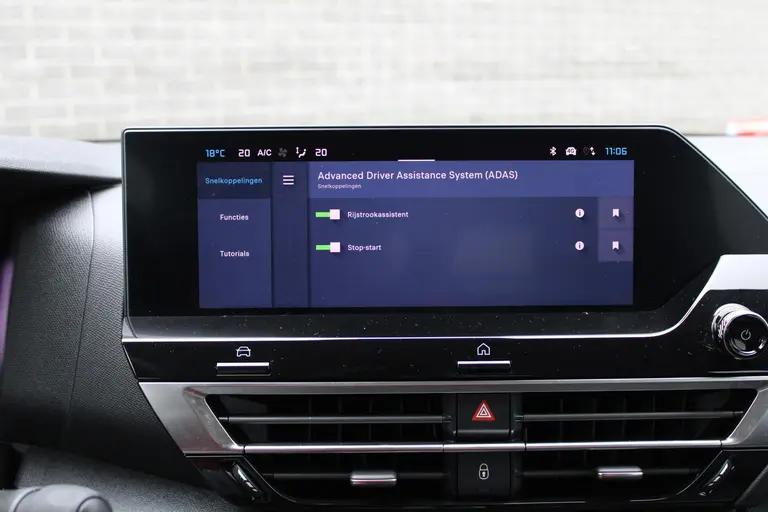 Citroën C4 1.2 Puretech Plus 131pk, Automaat, Navigatie, Keyless Entry/Start, Luxe bekleding, Achteruitrijcamera afbeelding 26