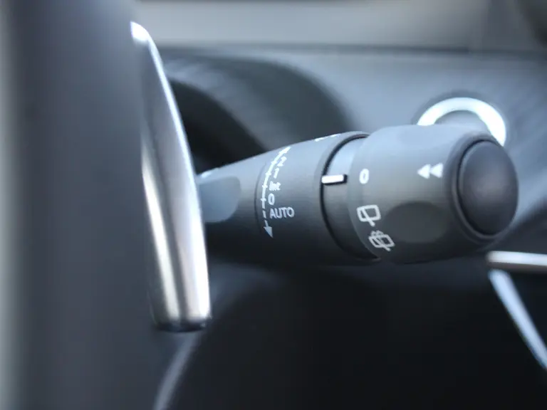 Peugeot 2008 Allure 1.2 Hybrid 145PK e-DCS6 Automaat Navigatie, Camera Voor & Achter, Keyless, Adaptieve Cruise Control afbeelding 23