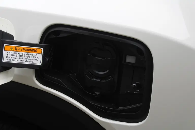 KGM Torres EVX Titanium 73.4 kWh 207pk, Grand White, 20"inch LM velgen 7 jaar garantie! afbeelding 34