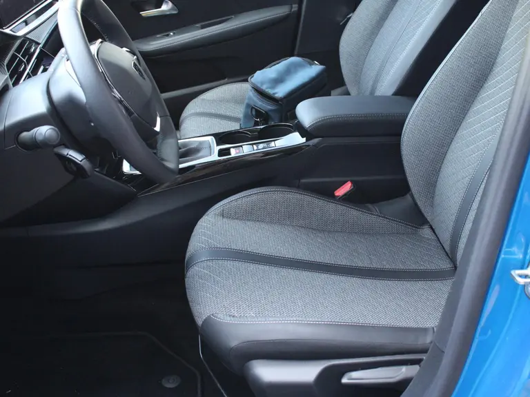 Peugeot 208 Allure 1.2 PureTech 100PK Navigatie, Camera achter, Apple Carplay/Android auto afbeelding 38