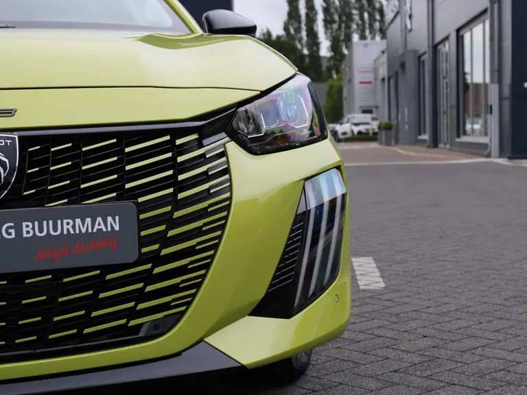 Peugeot 208 Hybrid 100PK e-DCS6 Allure Automaat Navigatie, Parkeerhulp voor & achter, Camera achter, Climate Control afbeelding 3