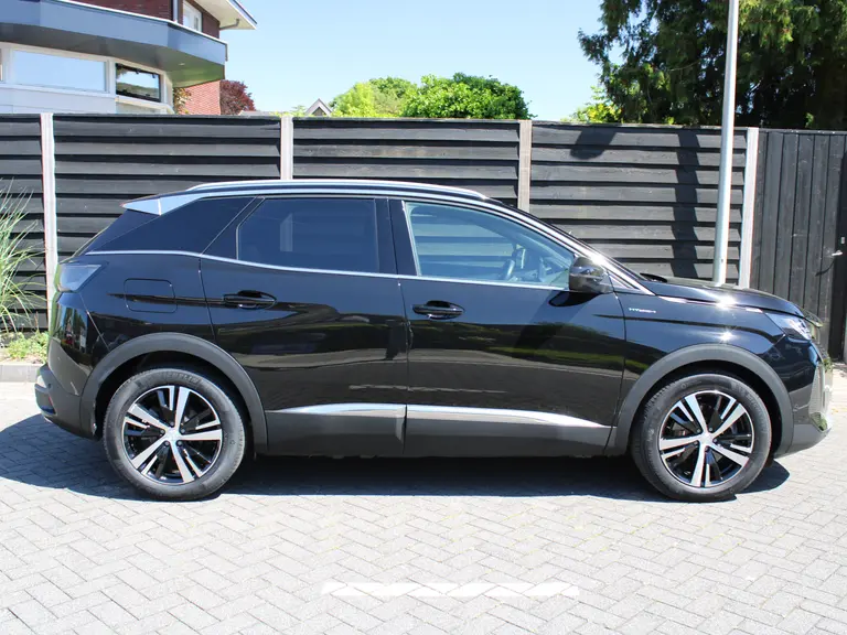 Peugeot 3008 GT 1.6 HYbrid4 300PK EAT8 Automaat Panoramadak, Navigatie, Achteruitrijcamera, Keyless Entry & Start, Parkeersensoren afbeelding 9