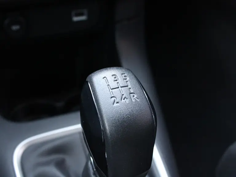 Citroën C3 Business 1.2 PureTech 82PK Navigatie, Achteruitrijcamera, Parkeersensoren, Keyless Entry & Start, Stoelverwarming, Apple Carplay, Android Auto afbeelding 33