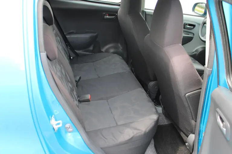 Suzuki Alto 1.0 Exclusive 1e EIG. Parkeersensoren, Dealer onderhouden, 35000 KM!!!! afbeelding 13