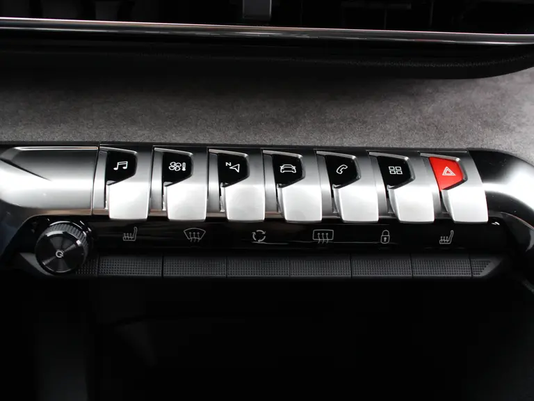 Peugeot 3008 GT 1.2 PureTech 130PK EAT8 Automaat Navigatie, Keyless, Elektrische Kofferbak, Stoelverwarming, Adaptieve Cruise Control afbeelding 32