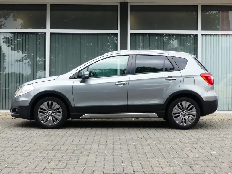 Suzuki S-Cross 1.6 Exclusive Automaat Dealer o.h., Cruise & climate control afbeelding 3