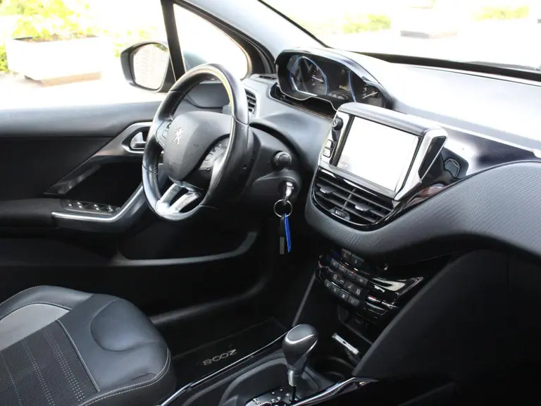 Peugeot 2008 1.2 PureTech Allure 110PK EAT6 Automaat afbeelding 15