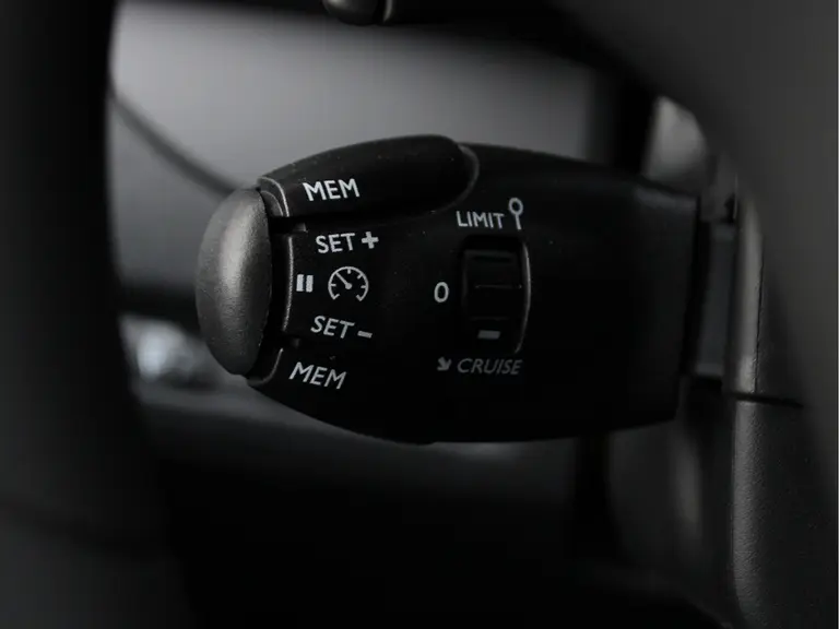 Toyota ProAce Long Worker 2.0 D-4D 180PK Prof 3-Zits Automaat Trekhaak, Zijschuifdeuren L&R, Navigatie, Achteruitrijcamera, Parkeersensoren Voor en Achter afbeelding 26
