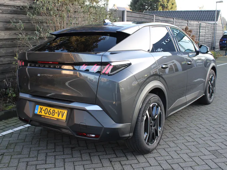 Peugeot E-3008 Allure 73 kWh 214PK Automaat Navigatie, Rondomzichtcamera, Keyless Entry & Start, Parkeersensoren Voor & Achter afbeelding 11