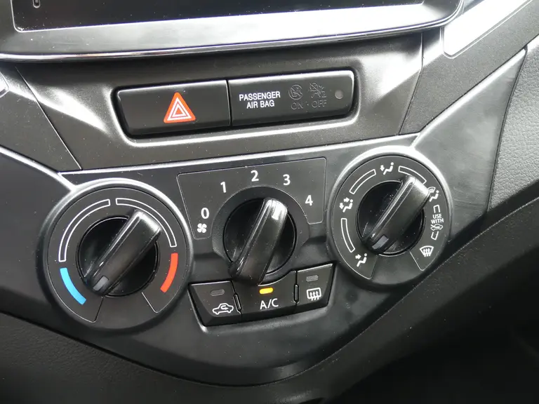 Suzuki Baleno 1.2 Exclusive All seasen banden, Dealer o.h., Airco, Stoelverwarming, afbeelding 19