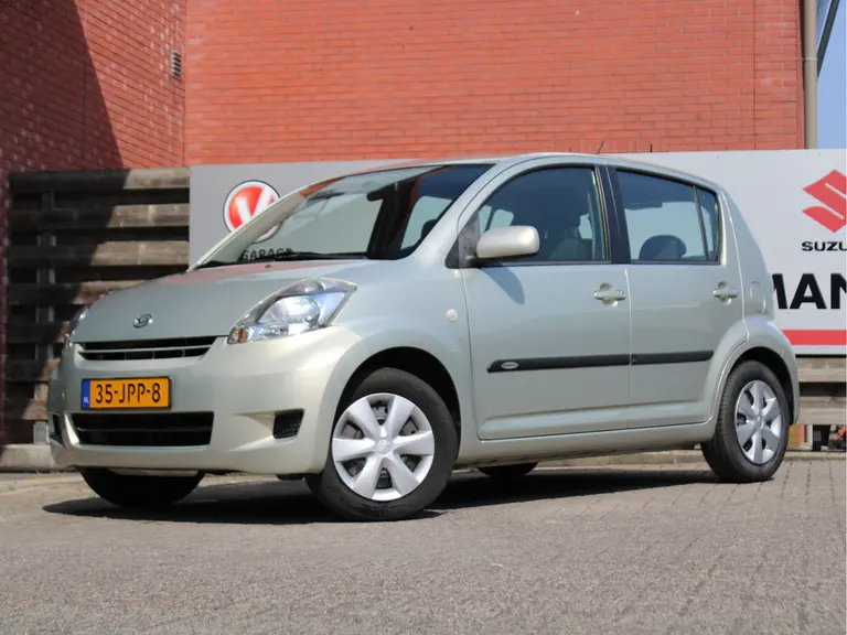 Daihatsu Sirion 2 1.0-12V Premium 70PK Elektrische Ramen Voor en Achter, afbeelding 8