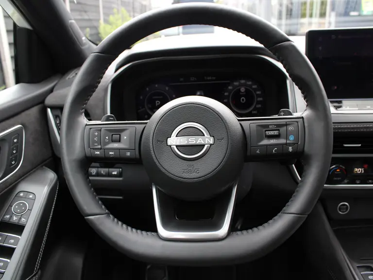 Nissan QASHQAI Tekna Plus 1.3 MHEV 158PK Xtronic Automaat Navigatie, Rondomzichtcamera, Keyless, Panoramadak, Leder, Elektrische Kofferbak, Stoelverwarming, Massage afbeelding 28