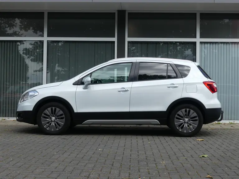 Suzuki S-Cross 1.6 Exclusive Automaat Trekhaak, schuif/kantel dak, Cruise control, Bluetooth afbeelding 3