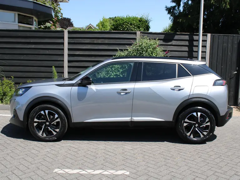 Peugeot 2008 Allure 1.2 PureTech 130PK EAT8 Automaat Navigatie, Achteruitrijcamera, Climate Control, Cruise Control, Trekhaak afbeelding 4