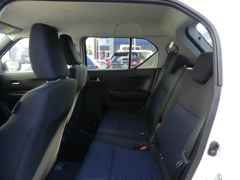 Suzuki Ignis 1.2 Smart Hybrid Style Navigatie, Achteruitrijcamera, Cruise Control afbeelding 21