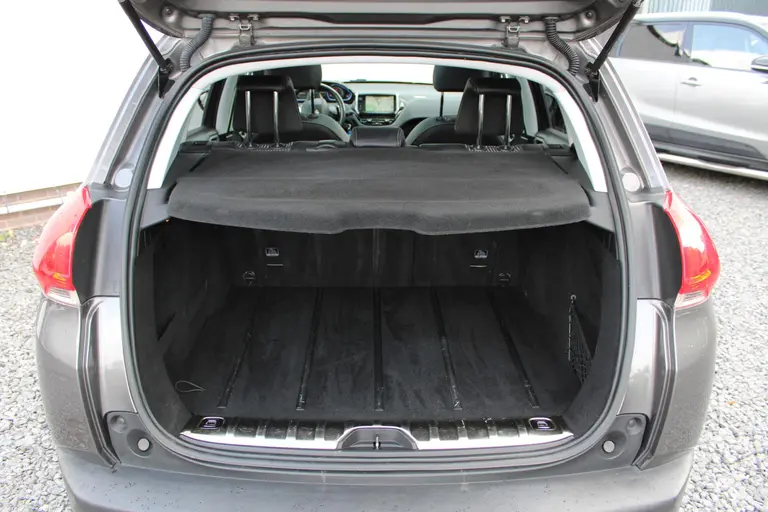 Peugeot 2008 1.2 VTi Allure Pack Premium Plus, Automaat, Navigatie, Parkeersensoren voor en achter afbeelding 10