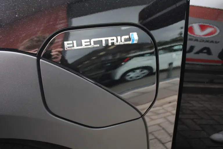 Toyota Bz4x Dynamic 71 kWh Automaat 3-fase Stuurverwarming, Elektrische bestuurdersstoel, Navigatie, Rondomzicht camera afbeelding 9