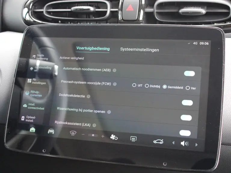 Leapmotor T03 Design 37.3 kWh Navigatie, Camera achter, Parkeerhulp achter, Audio, Keyless Start, Lichtmetalen velgen afbeelding 24