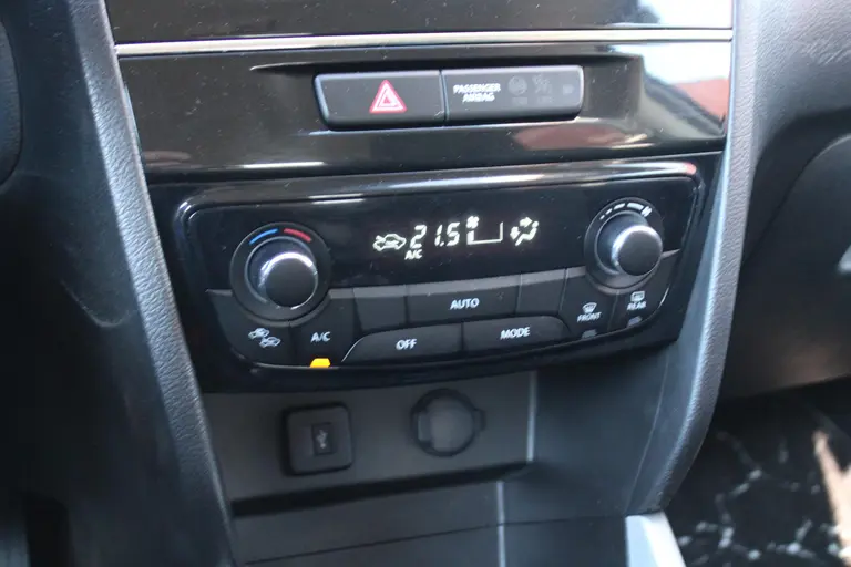 Suzuki Vitara 1.6 Rhino 1e eigenaar, Trekhaak, Nieuwe 17 inch! afbeelding 22